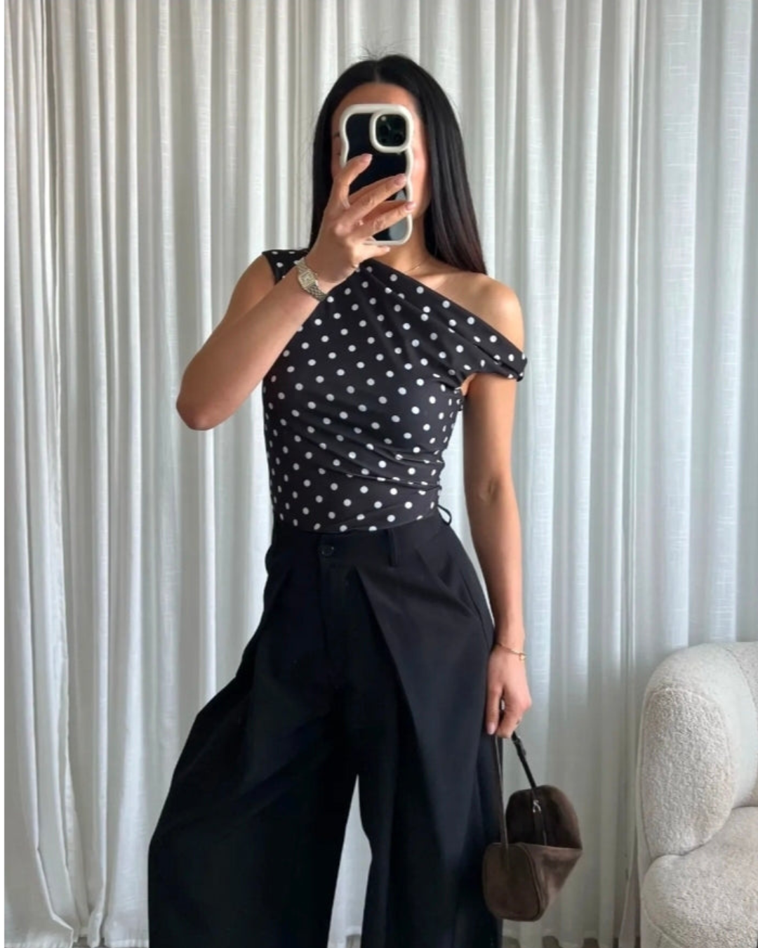 Top Off-Shoulder Stippe | Zwart
