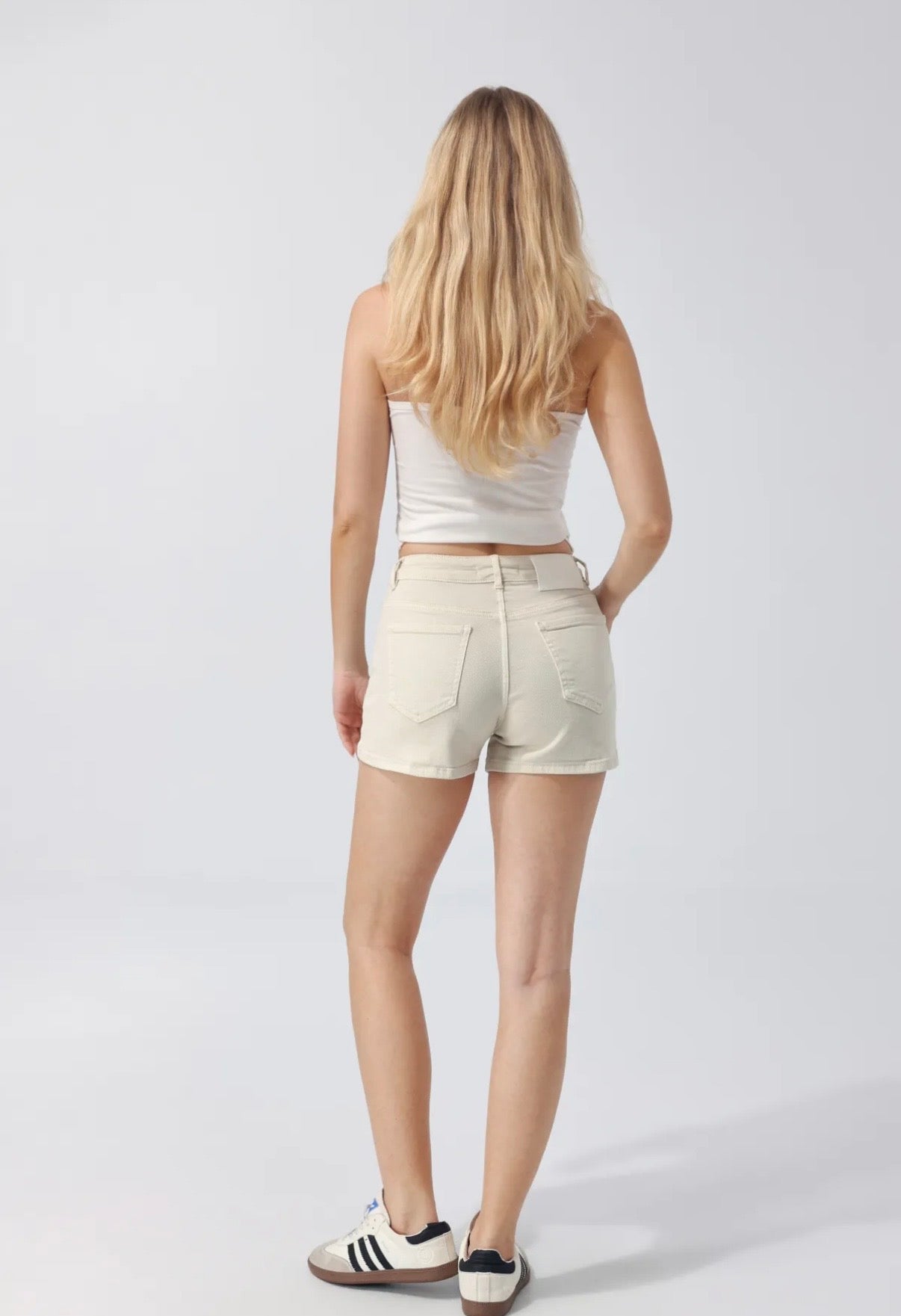 Short lisa I Licht Beige