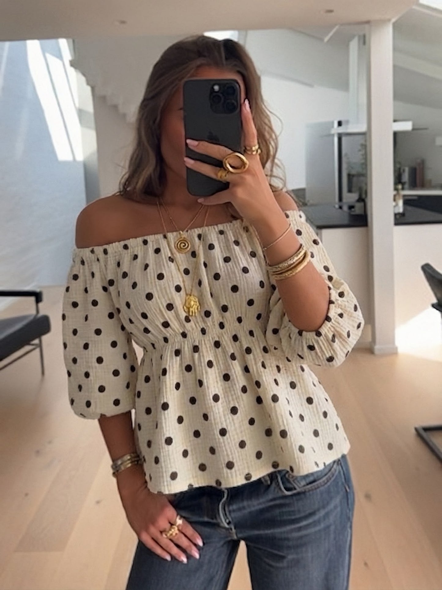 Off-Shoulder Blouse|Beige