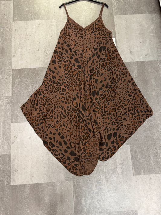 Luchtige halterjurk leopard I bruin