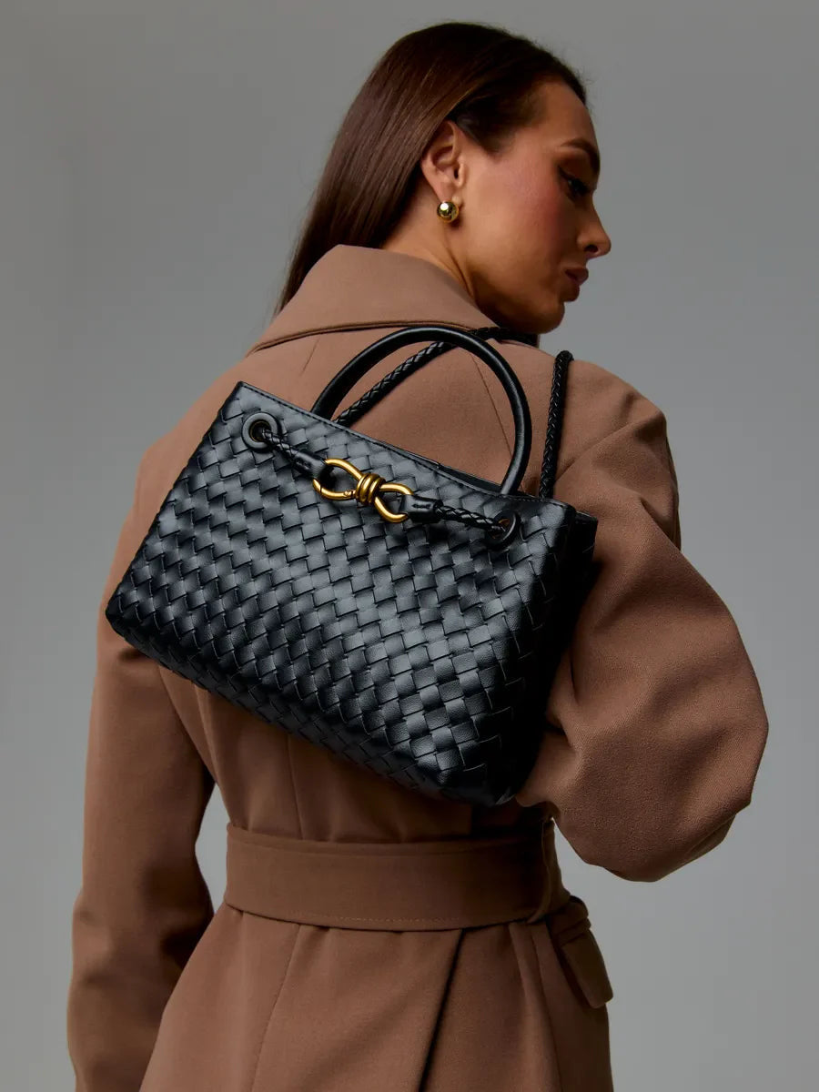 Ever Elegance™ I Selene Zwart