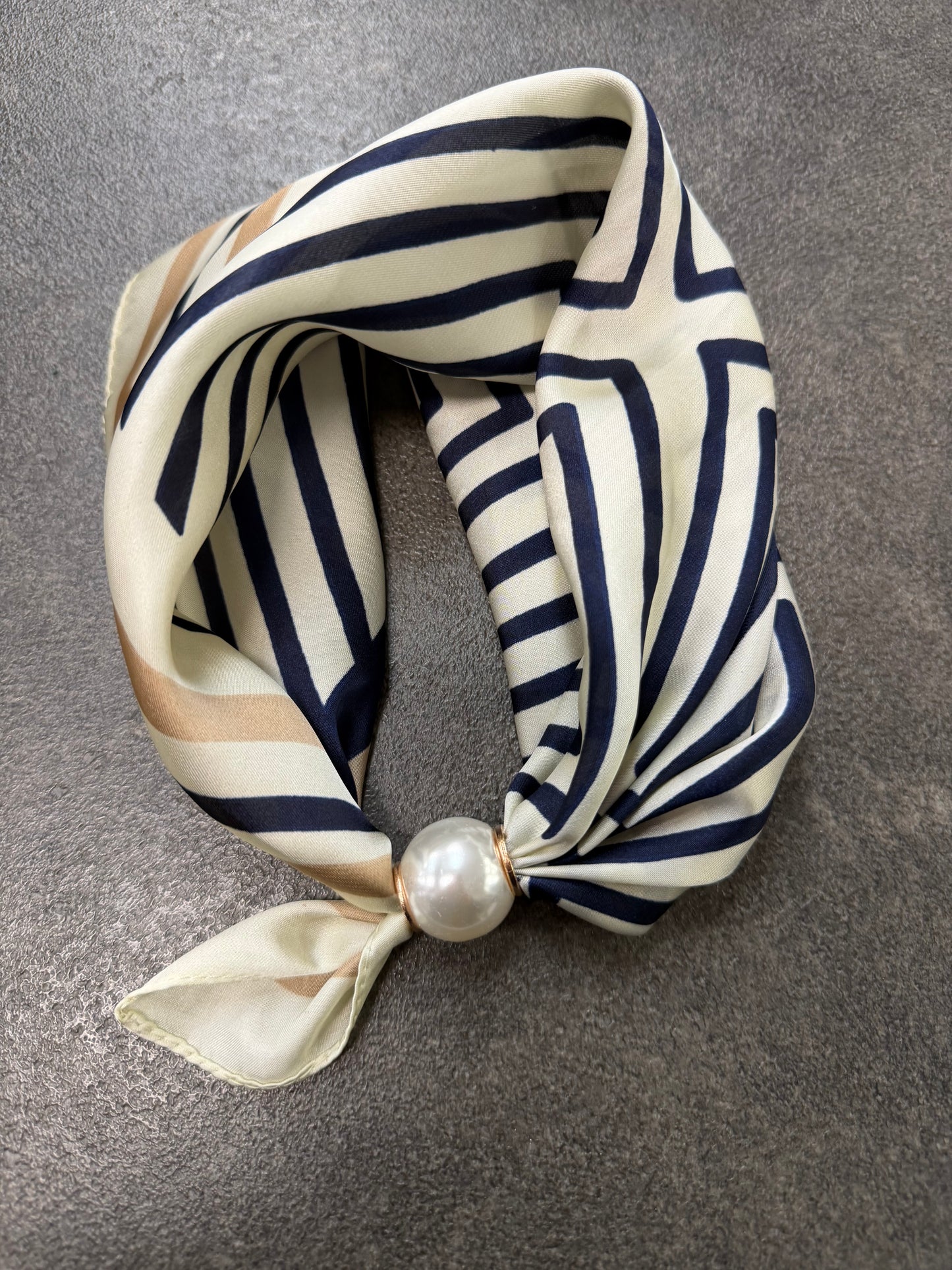 Magneet sjaaltjes I Navy Streep beige